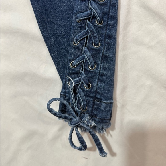 Liverpool Jeans Crop Lace Up Ankles Raw Hem Metal Grommets Skinny Blue Size 12 - Picture 3 of 12